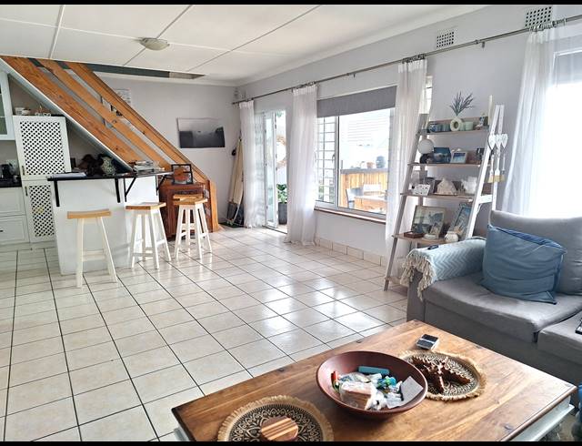2 BEDROOM TOWNHOUSE TO LET IN UMHLANGA CENTRAL